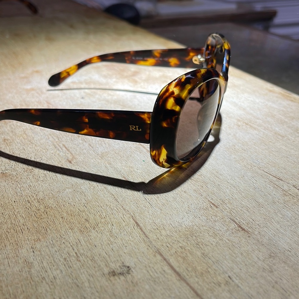 Women’s sunglasses